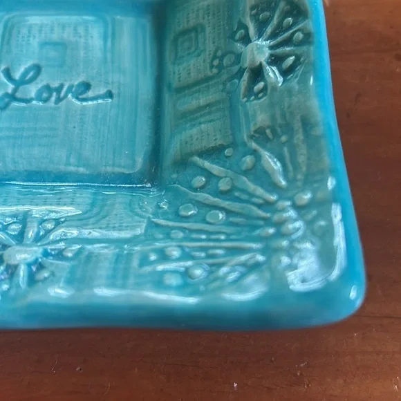 Lorraine Oerth Turquoise Ceramic “Love” Trinket Dish Jewelry - Picture 4 of 7